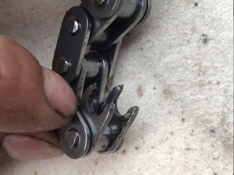 Tentu, inilah terjemahan gejala yang mungkin terjadi ketika rantai waktu gagal dalam truk: